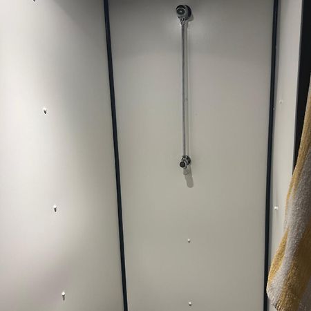 Rhodes To Serenity - Waterfall Shepherds Hut Cauldon Extérieur photo